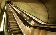 Speed 100 fpm Heavy - Duty Airport Moving Walk Escalator With Screw Free Inner Deck