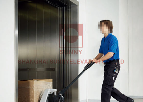 Load 1000 - 5000kg Overhead 4500mm Warehouse Freight Elevator Lift